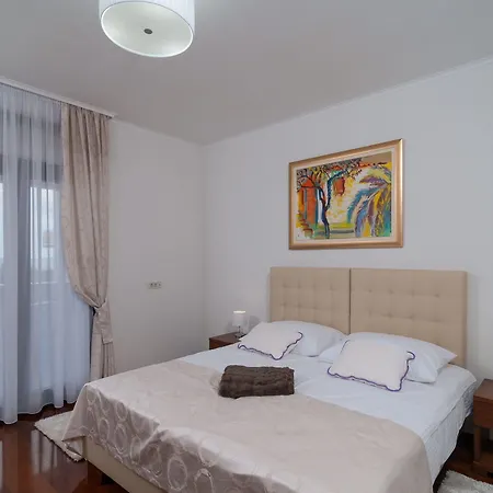 Luxury Near The Beach1