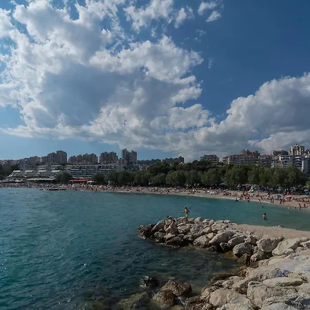 Konukevi Luxury Near The Beach1 Split